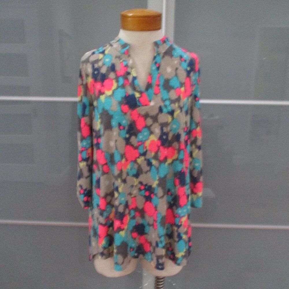 Honeyme Roll Tab Long Sleeve V-Neck Tunic